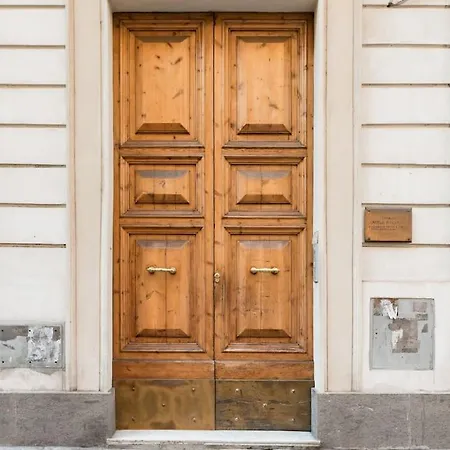 Re-imagined In Historical Building Rzym